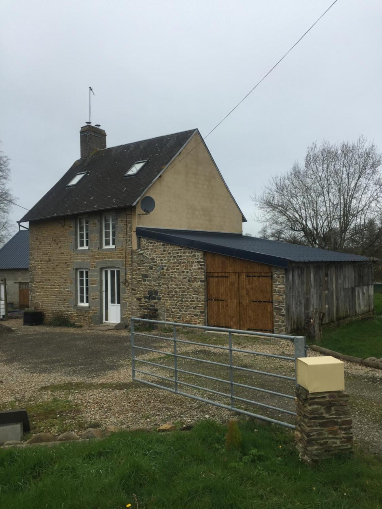 Spacious, Rustic Studio Space For 2 Persons Saint-Cyr-du-Bailleul エクステリア 写真