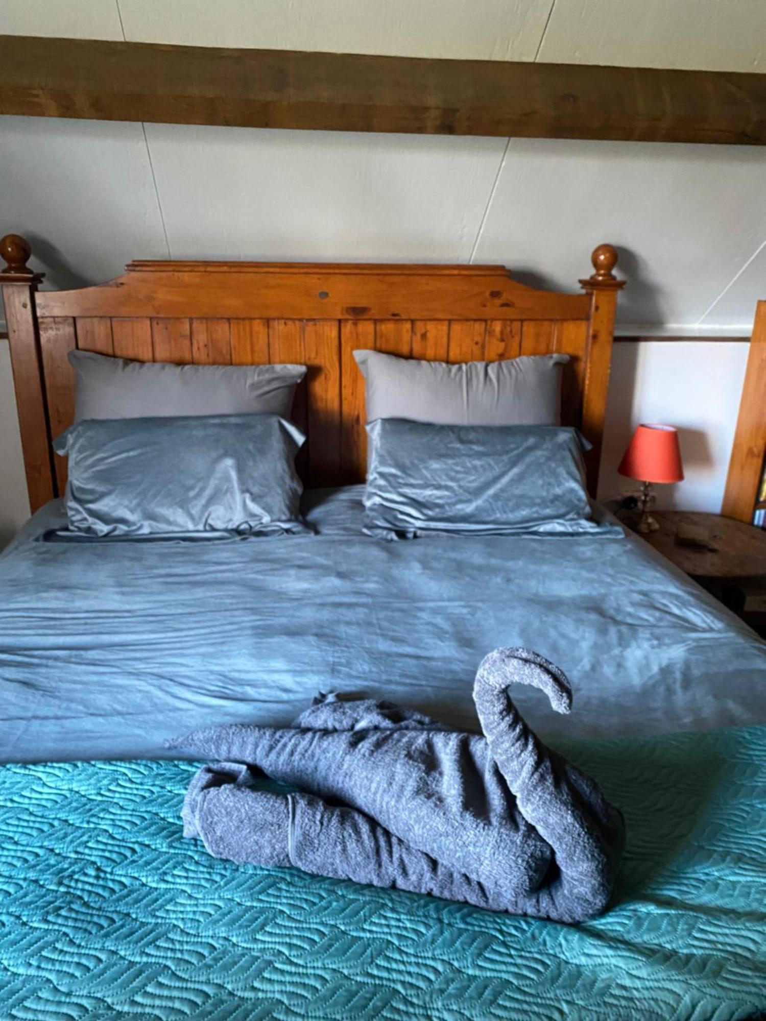 Spacious, Rustic Studio Space For 2 Persons Saint-Cyr-du-Bailleul エクステリア 写真